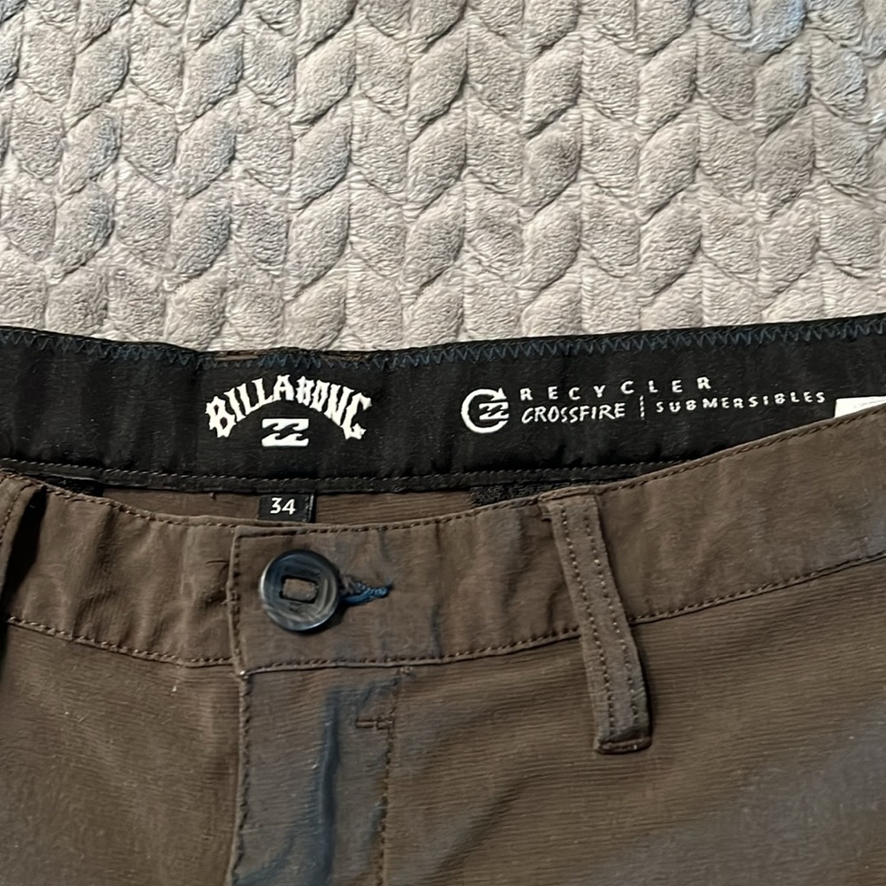 Billabong Shorts - Picture 4 of 10